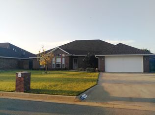 504 Peacock Cir, Altus, OK 73521