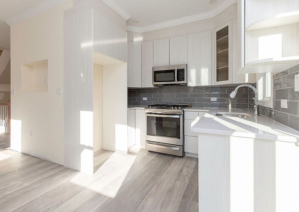1st image of 158 Fordham St