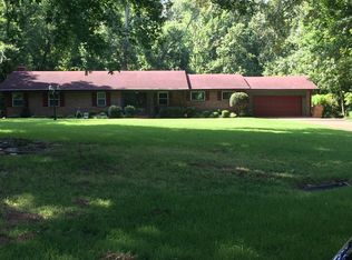 3865 S Lakewood Dr, Memphis, TN 38128