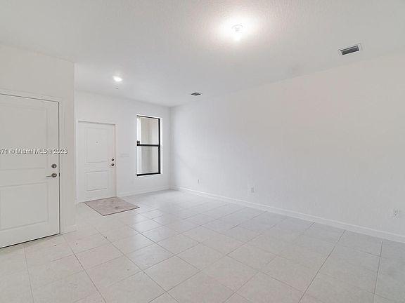 5th image of 215 SW 159th Dr #215