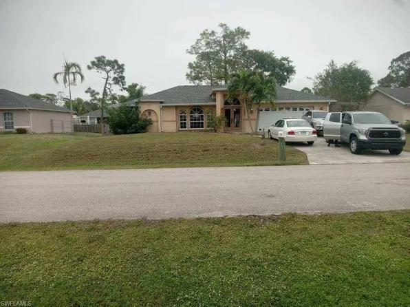8213 Albatross RD, FORT MYERS, FL 33967