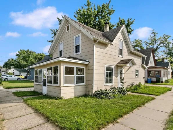 230 East Carroll Street, Portage, WI 53901