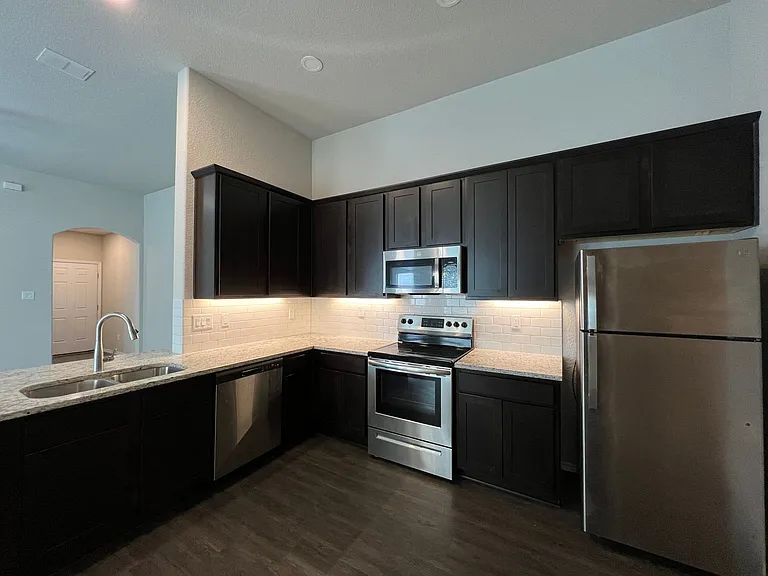 621 Ashers Pl — Photo 8