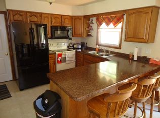 1205 Manitowoc Rd, Menasha, WI 54952