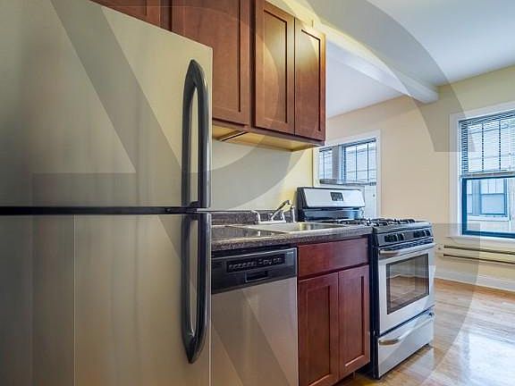3rd image of 2840 N Orchard St #284644