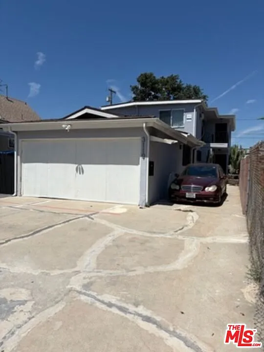 2 bed, 1.0 bath, 800 sqft, $2,595 — Photo 1