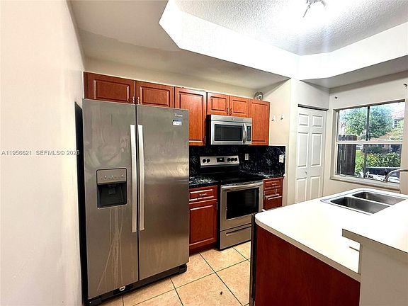 4th image of 4932 Windward Way #1301