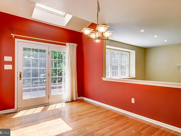 45 Lockwood Dr — Photo 23