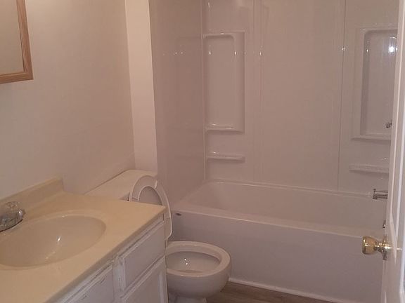4th image of 625 W Washington St APT 3E