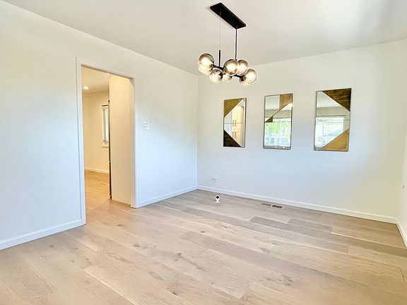 4th image of 3024 Brittan Ave
