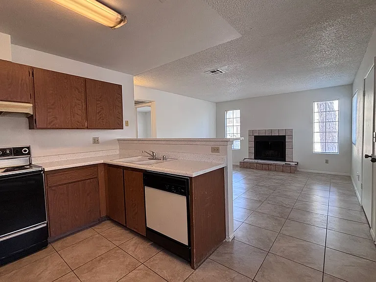 2686 Aarondavid Dr — Photo 11