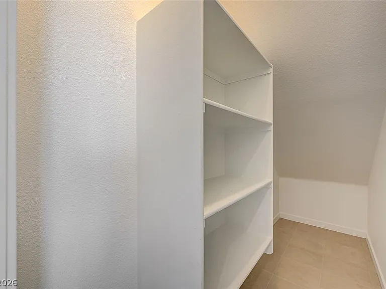 324 Lupton Ave — Photo 24