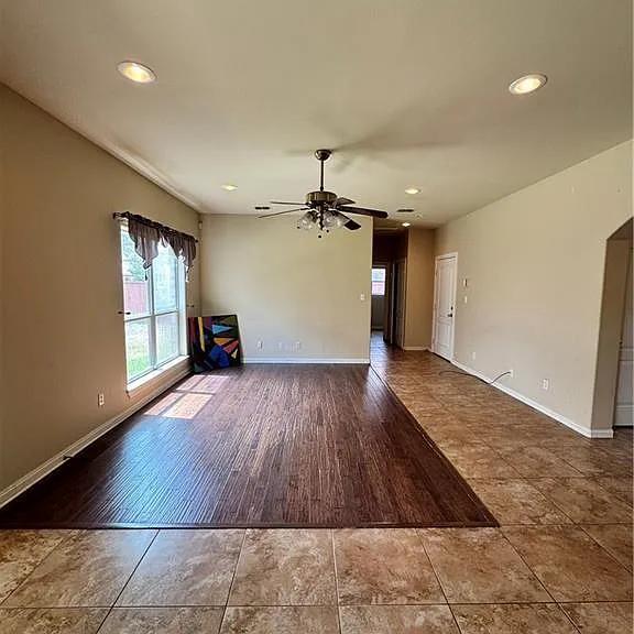 2606 Nicole Dr — Photo 2