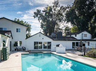 23041 Erwin St, Woodland Hills, CA 91367
