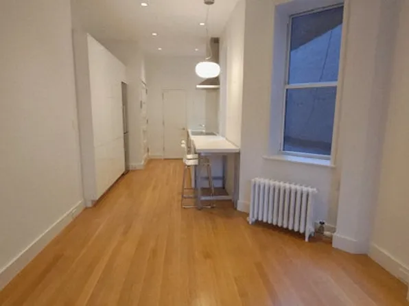 194 Bleecker Street image 6 of 11