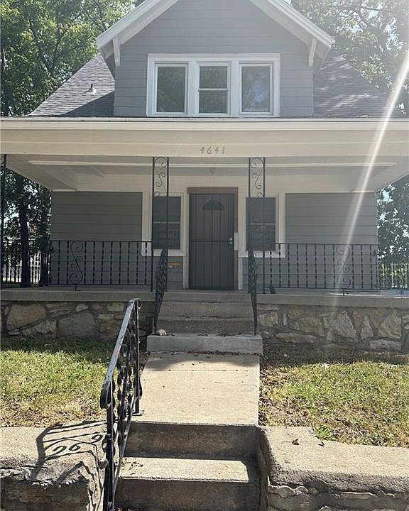 1st image of 4641 Agnes Ave