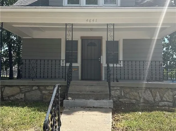 4641 Agnes Ave, Kansas City, MO 64130