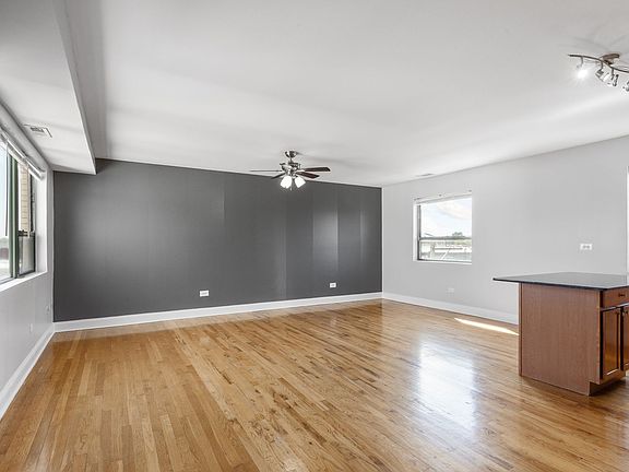 2nd image of 7616 N Marshfield Ave APT 501
