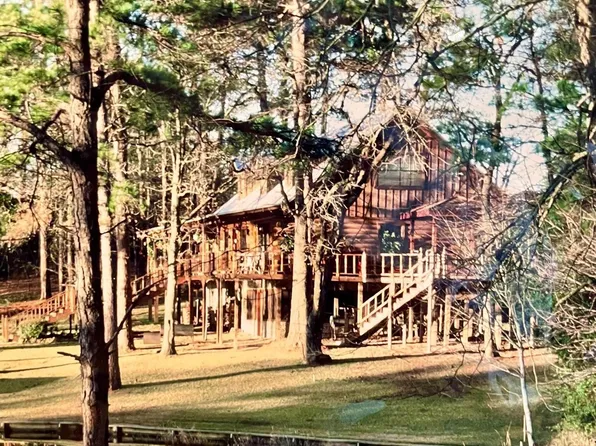 143 Lake View Dr, Grapeland, TX 75844