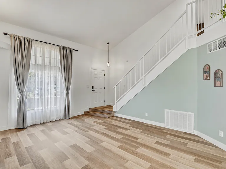 7987 Dorinda Ave — Photo 7