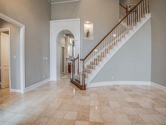 4th image of 108 Longmeadow Dr