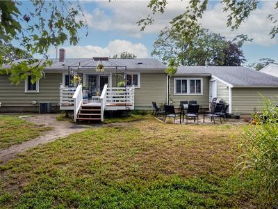 77 Adrian St, Warwick, RI, 02886