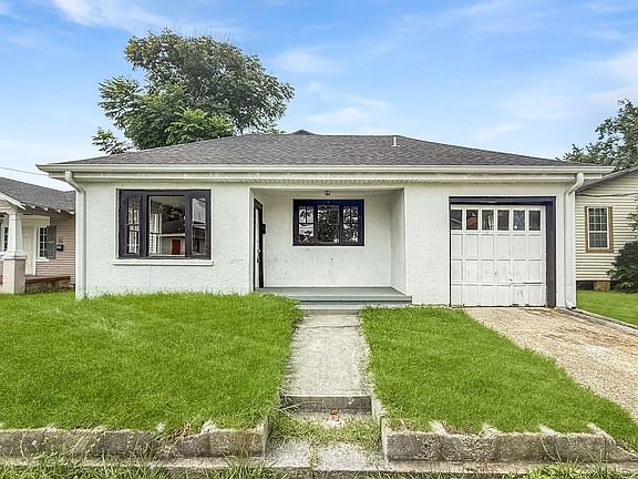 3rd image of 418 Jung Blvd