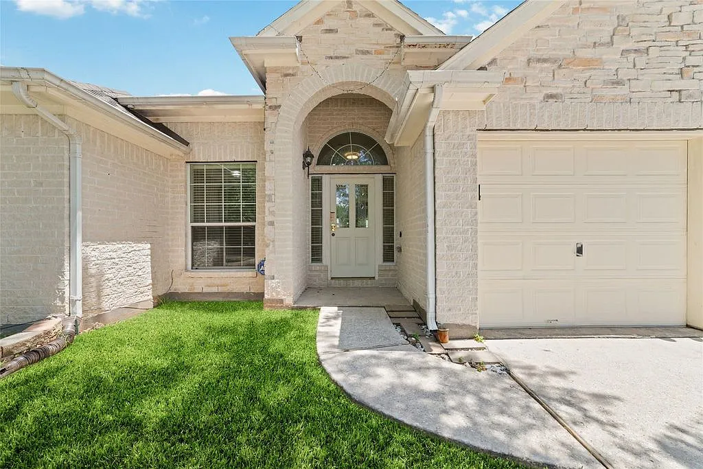4 bed, 2517 sqft, $2,550 — Photo 3