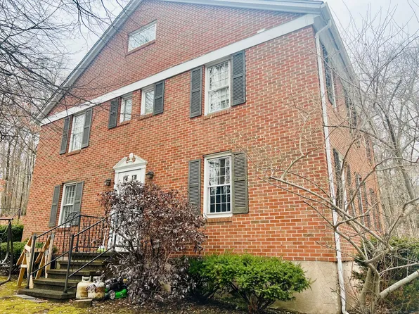 63 Schofield Road APT 12, Willington, CT 06279