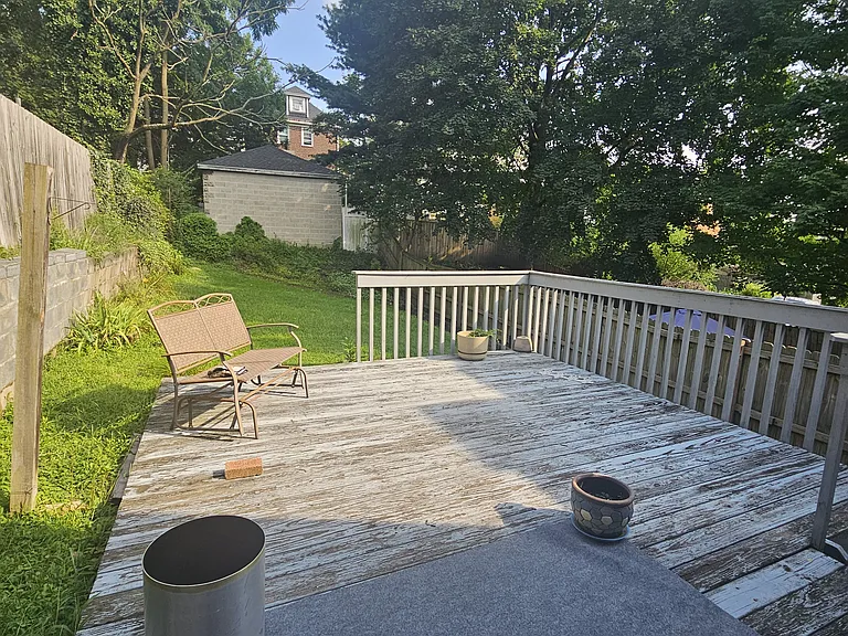 1237 Benton Ave — Photo 3