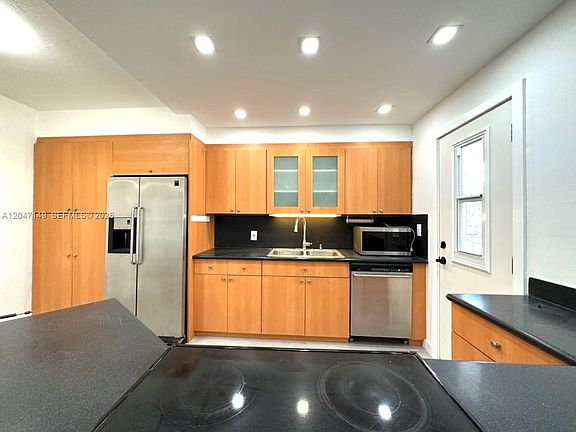 2nd image of 2924 Day Ave APT N114