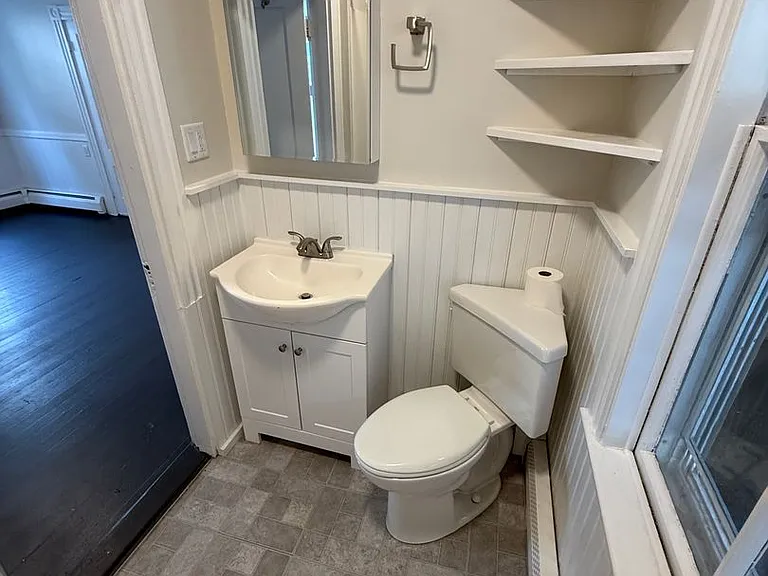 33 Washington St — Photo 6
