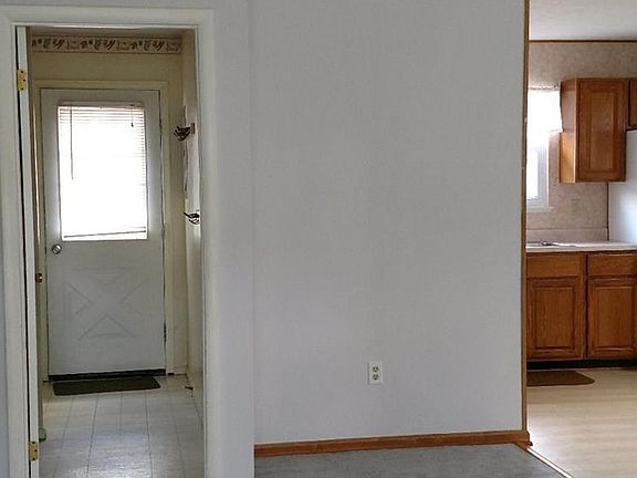 5th image of 492 Myra Dr