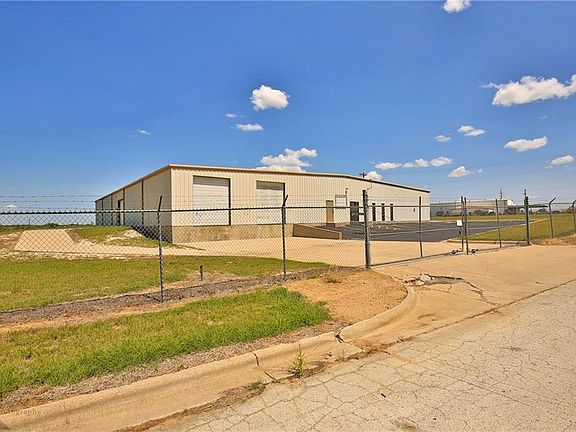 2nd image of 4834 Derrick Dr