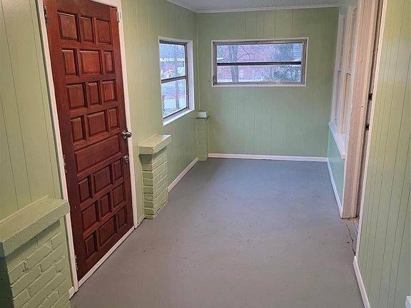 2nd image of 703 Buffalo St