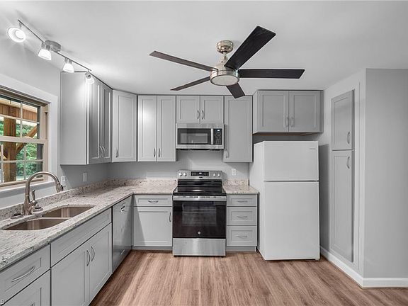 5th image of 177 Kevin Dale Dr
