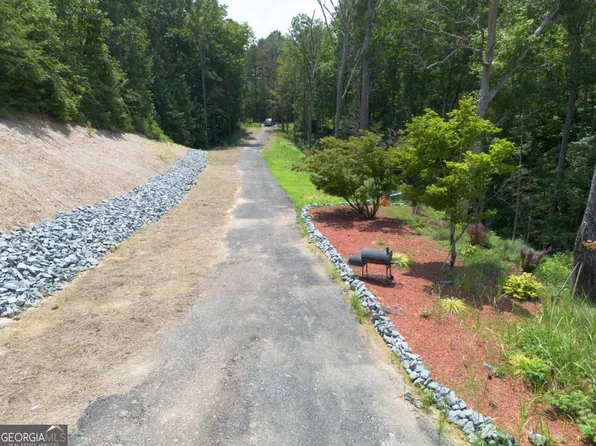 4650 Twin Pines Rd SE, Acworth, GA 30102