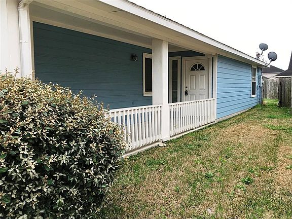 2nd image of 19739 Plantation Grove Trl