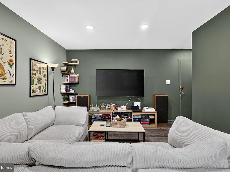 2914 Kings Chapel Rd #8 — Photo 1