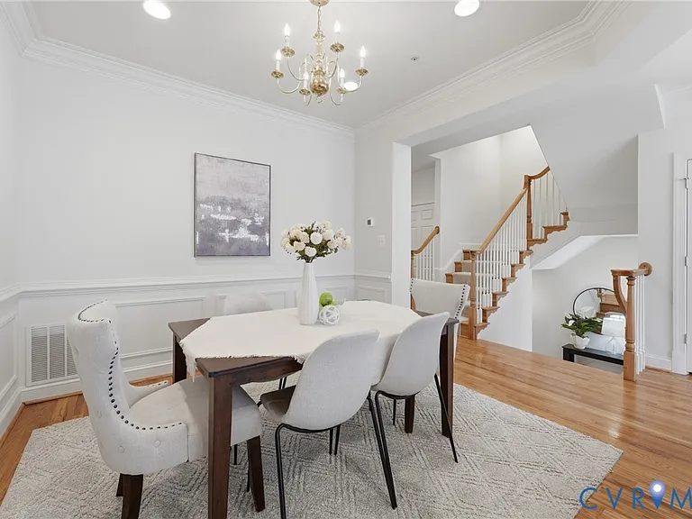 6806 Thompson Crest Ct — Photo 2