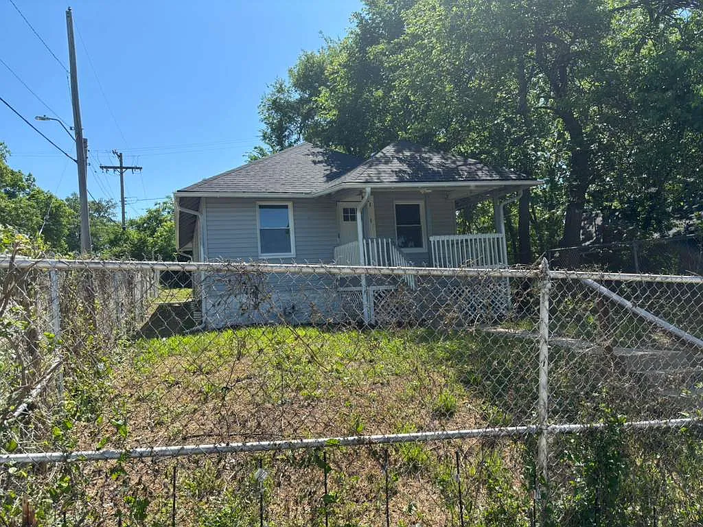 Building Photo - 4401 Wayne Ave