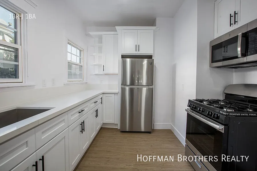 1934 New England St Los Angeles, CA 90007 — Photo 2