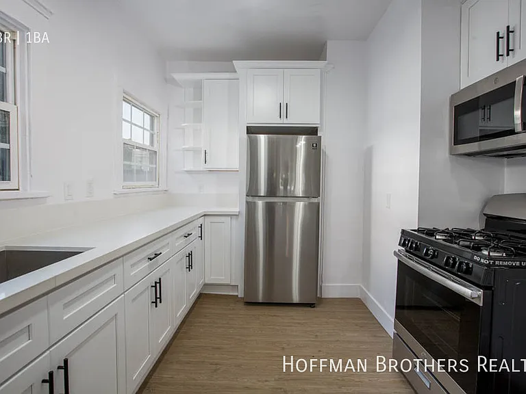 1934 New England St #5 — Photo 4