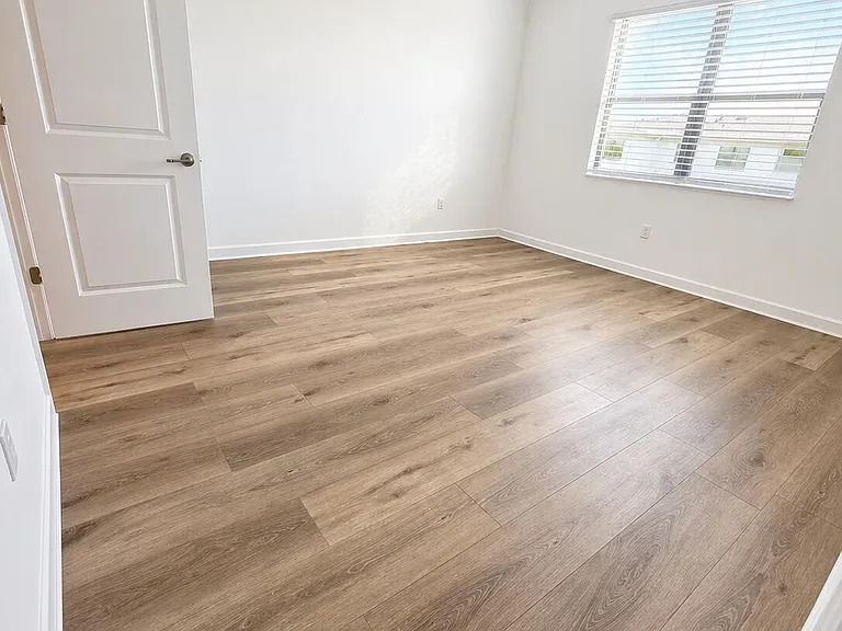 14162 SW Thorens Dr — Photo 6