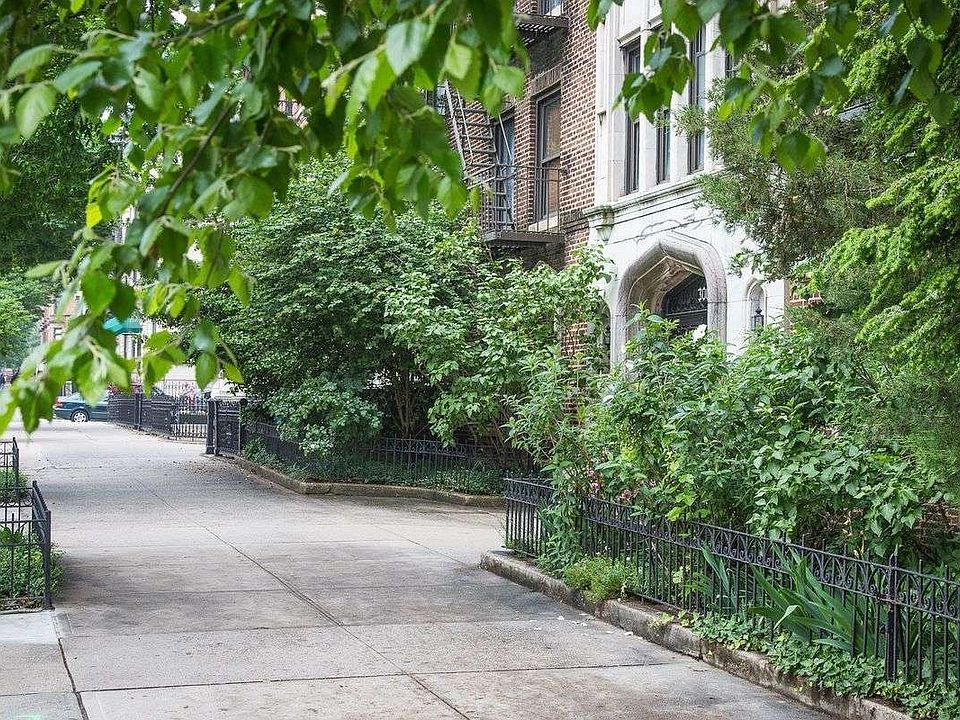 2nd image of 300 8th Ave APT 5H
