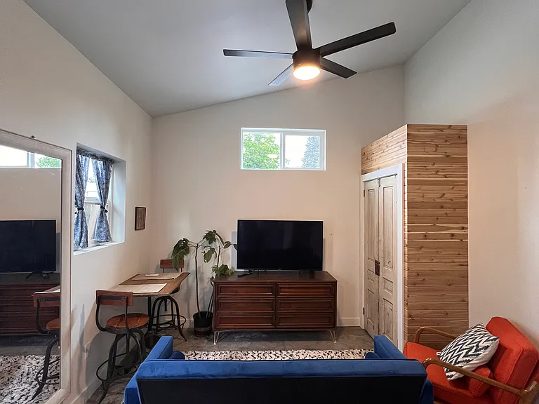 2824 W Sinto Ave #ADU — Photo 2