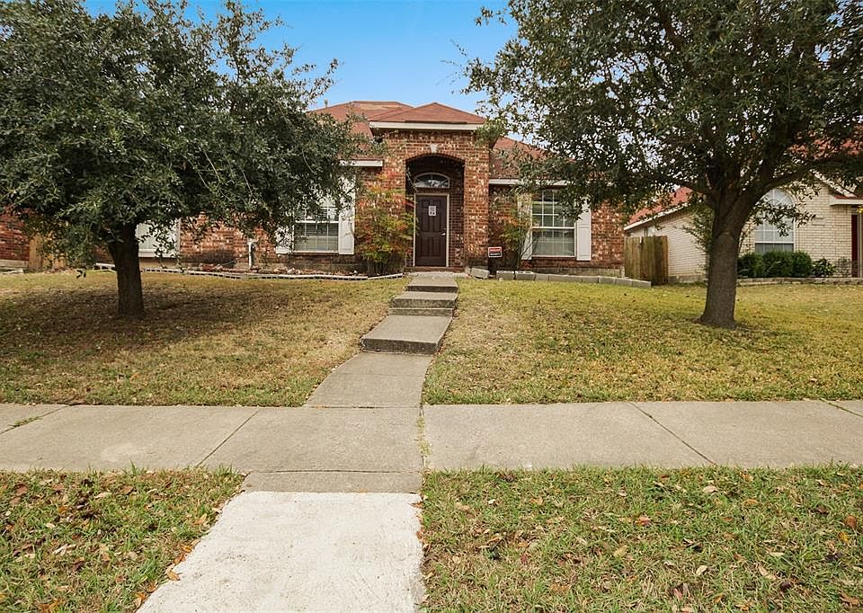 1st image of 1400 Parkwood Trl