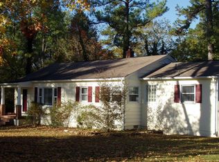 320 Barclay Rd, Chapel Hill, NC 27516