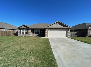 6801 SW Pilgrim Rd, Bentonville, AR 72713