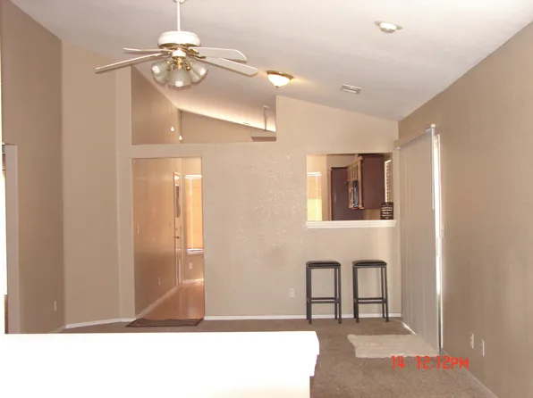 5471 Greenoaks Dr, Riverbank, CA 95367